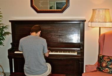 Tuổi hơn 20 có học Piano được không?