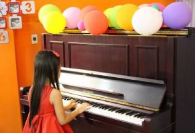 Cách chọn Piano cho trẻ