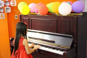Cách-chọn-đàn-piano-cho-trẻ