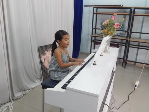 Học-đánh-piano